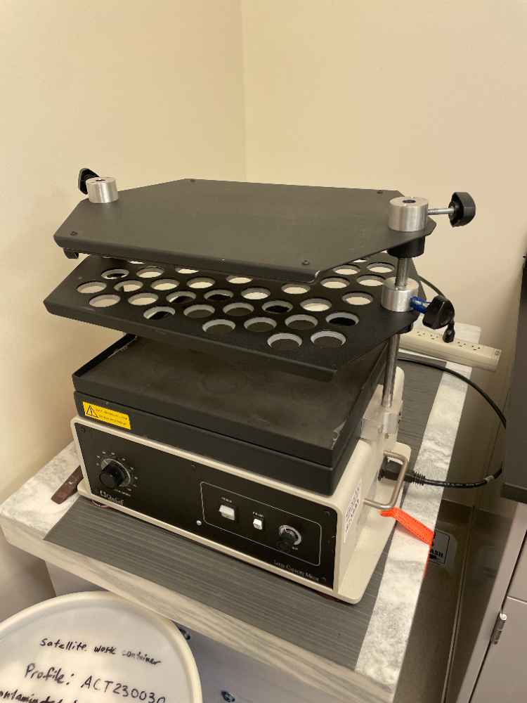 Image of Glas-Col Large Capacity Mixer with Multi-Tier Plate Assembly